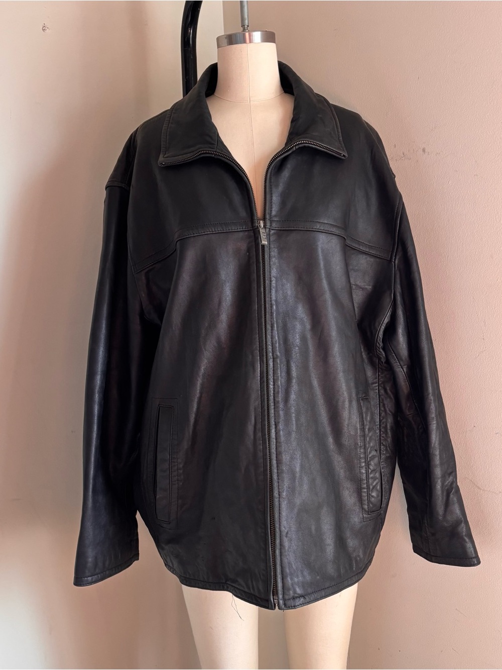 RAINFOREST Men's Black Leather Bomber Jacket